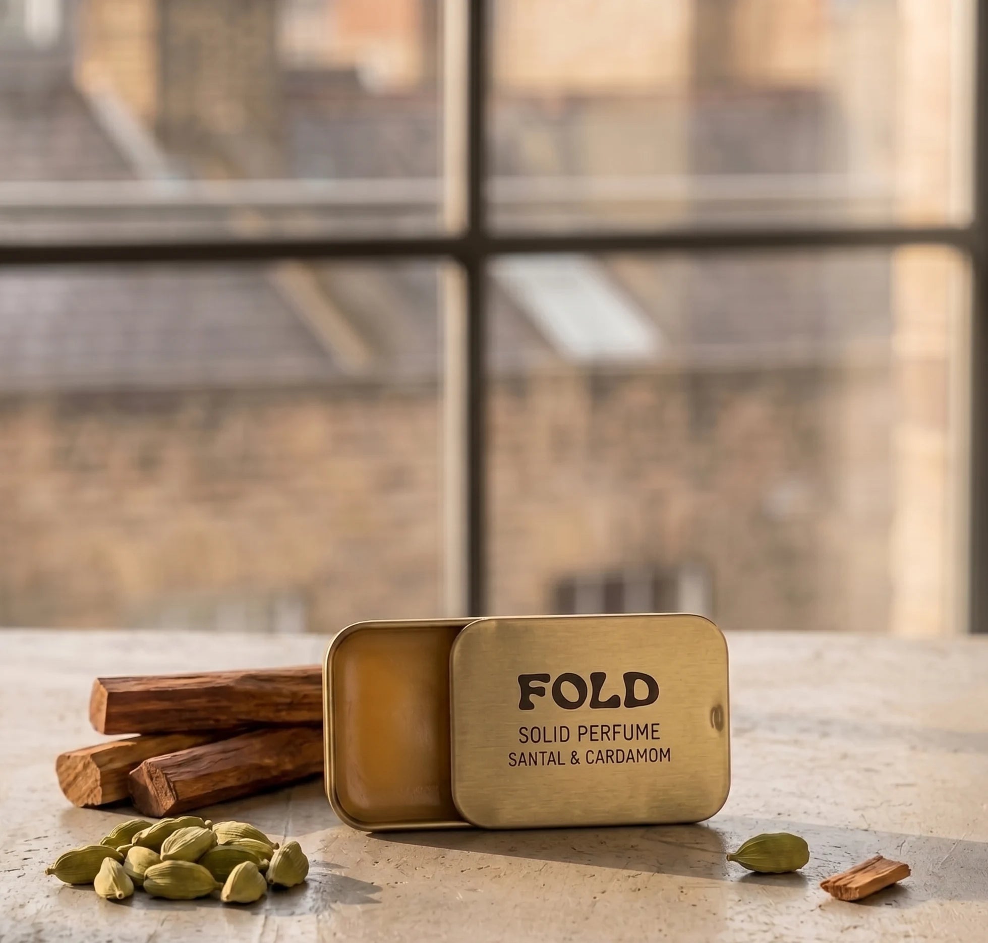 fold Solid Perfume - Santal & Cardamom