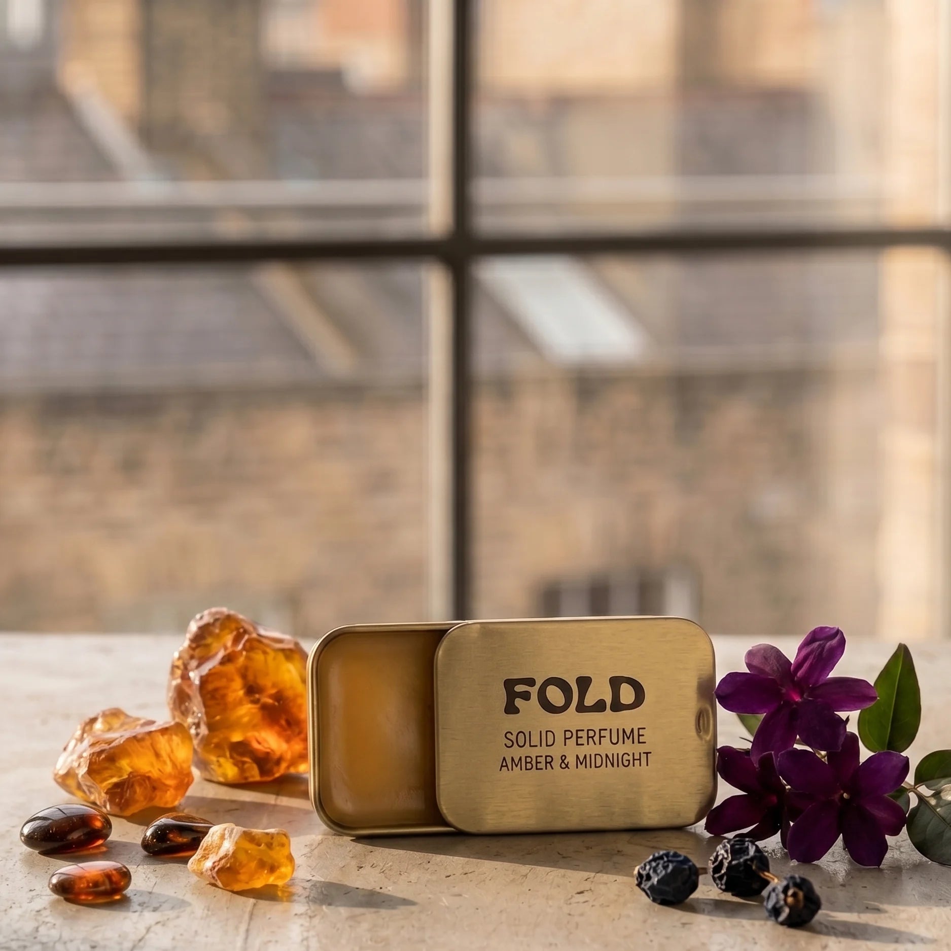 fold Solid Perfume - Amber & Midnight